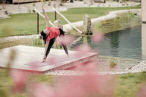 Amolaris Garden Loges & Guesthouse