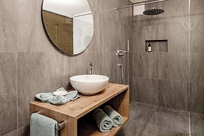 Amolaris Garden Loges & Guesthouse