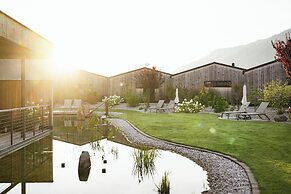 Amolaris Garden Loges & Guesthouse