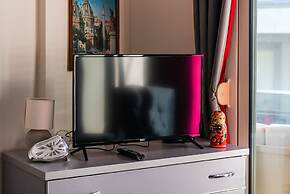 Amazing Canvas by the Sea Free Parking