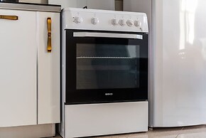 Amazing Canvas by the Sea Free Parking