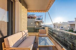 Amazing Canvas by the Sea Free Parking