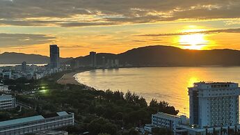 Stunning Ocean View Apartment in FLC Sea Tower