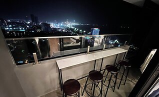 Stunning Ocean View Apartment in FLC Sea Tower