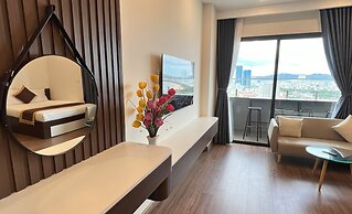 Stunning Ocean View Apartment in FLC Sea Tower