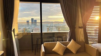 Stunning Ocean View Apartment in FLC Sea Tower