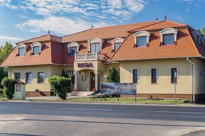 Regia Panzió és Étterem