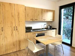 Bernina Suites -2min walk to Bernina Exp