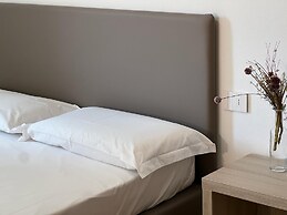 Bernina Suites -2min walk to Bernina Exp