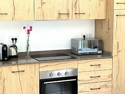 Bernina Suites -2min walk to Bernina Exp