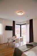 Bernina Suites -2min walk to Bernina Exp