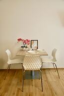 Bernina Suites -2min walk to Bernina Exp