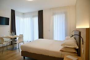 Bernina Suites -2min walk to Bernina Exp