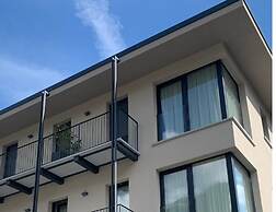 Bernina Suites -2min walk to Bernina Exp