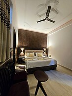 Shri Krishna Divine Dham