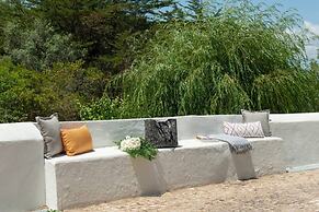 Pine Tree House in Azeit o