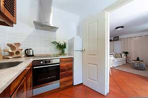 Wood Oven House II in Azeit o