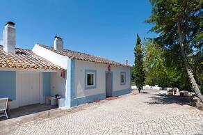 Wood Oven House II in Azeit o