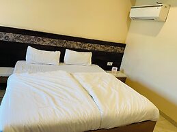 Gopi Hotel And Restaurant