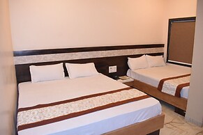 Gopi Hotel And Restaurant