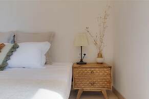 Eco Stay on the Hill by Sea N' Rent