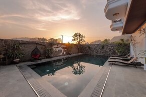 Tam Coc Lighthouse Hotel