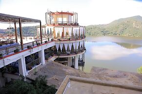 Pyramid Hotels & Resorts