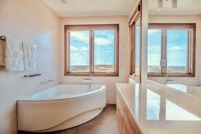 Tierra del Sol Resort by Bocobay