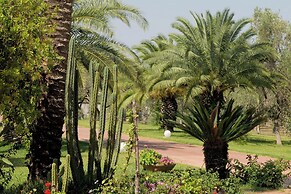 Tenuta Ricco Mono With Pool And Garden