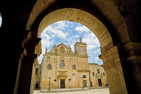 Tenuta Ricco Mono With Pool And Garden