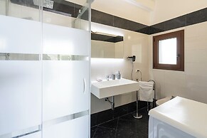 Tenuta Ricco Mono With Pool And Garden