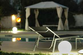 Tenuta Ricco Mono With Pool And Garden