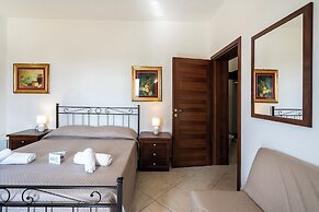 Tenuta Ricco Mono With Pool And Garden