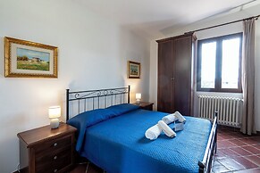 Tenuta Ricco Mono With Pool And Garden