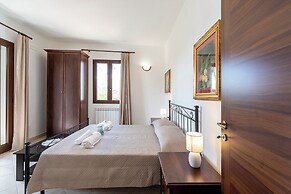 Tenuta Ricco Mono With Pool And Garden