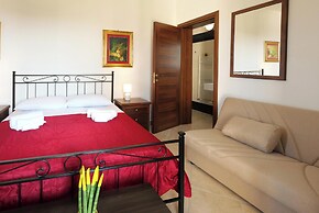 Tenuta Ricco Mono With Pool And Garden