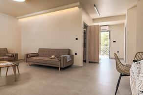 Arya Hotel