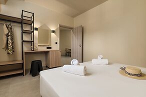 Arya Hotel