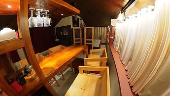 Makam Holiday Home