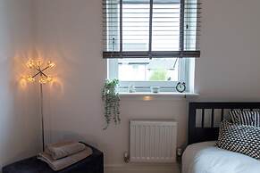 3br-sleeps6-parking-garden-citycentre