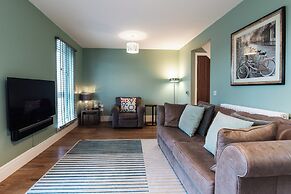 3br-sleeps6-parking-garden-citycentre