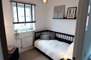 3br-sleeps6-parking-garden-citycentre