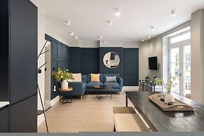 Former Wine Vaults With Hot Tub Private Courtyard