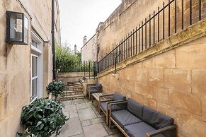 Former Wine Vaults With Hot Tub Private Courtyard