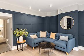 Former Wine Vaults With Hot Tub Private Courtyard