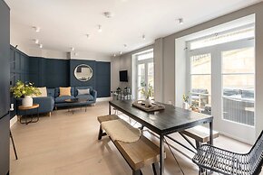 Former Wine Vaults With Hot Tub Private Courtyard