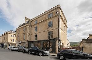 Former Wine Vaults With Hot Tub Private Courtyard