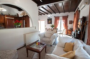 Green Yard Retreat - Family Getaway in Sidari Corfu