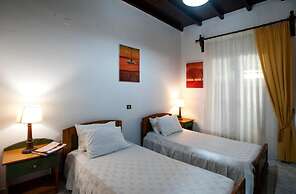 Green Yard Retreat - Family Getaway in Sidari Corfu