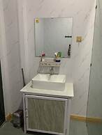 Ruby House, 3 Bedroom Apartment, Beachside